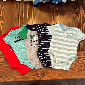 Bundle of 5 size 3 month onesies